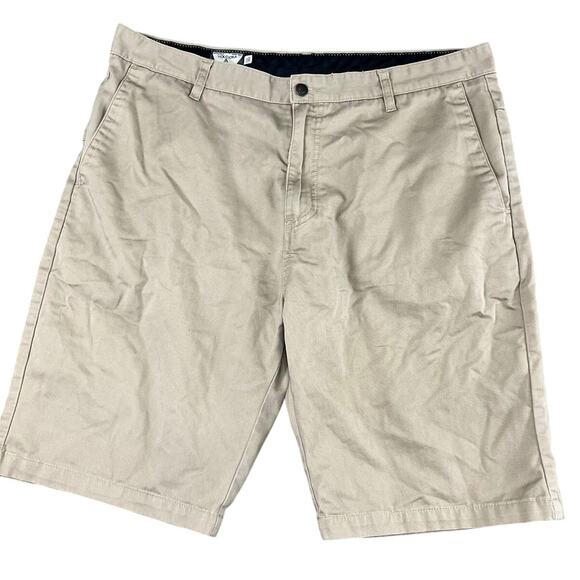 men's Brown Volcom chino shorts size 38 excellent condition - Picture 1 of 10